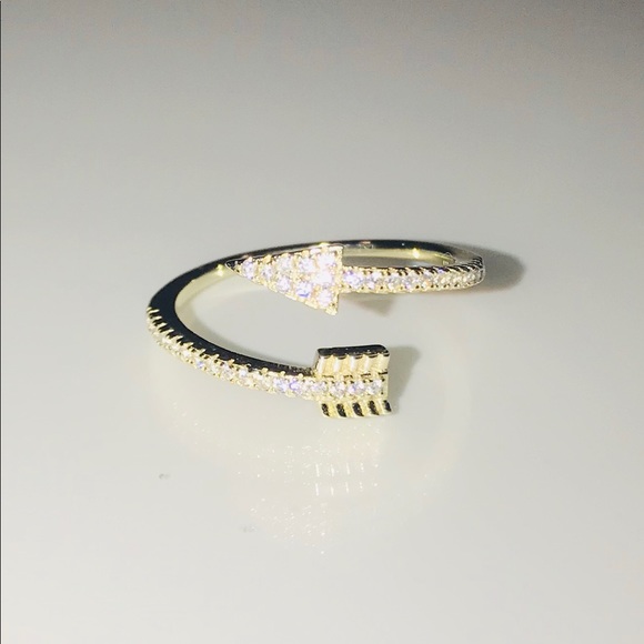 Size 9.5: 14 Karat Gold Plated Clear CZ Arrow Ring - Picture 5 of 8